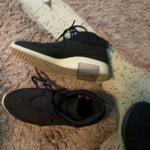 Nike Mens “Fear of God’s” Size 12 - Picture 5 of 5